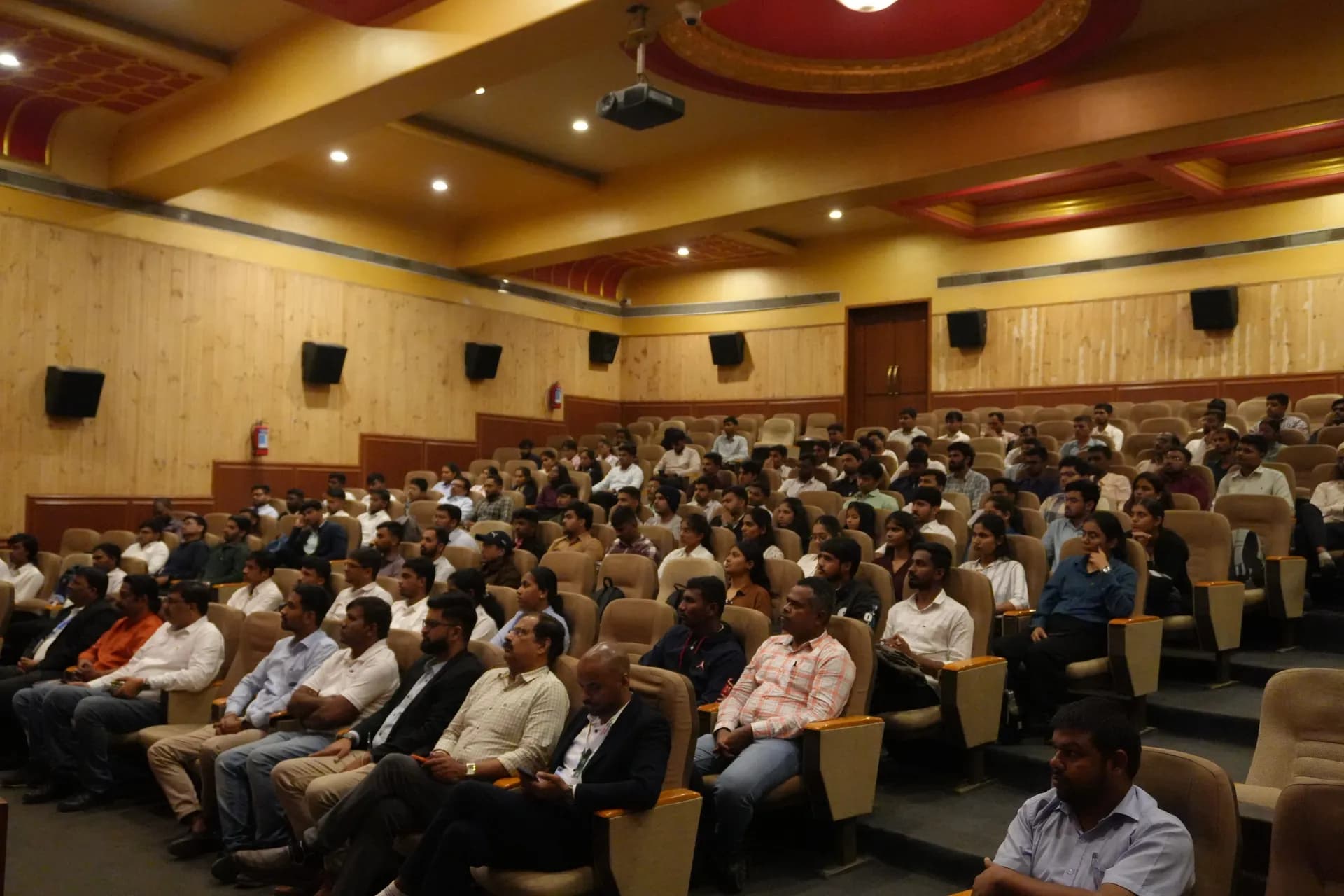 A full auditorium of students and industry professionals at the Bharat e-Mobility Recruitathon 2026